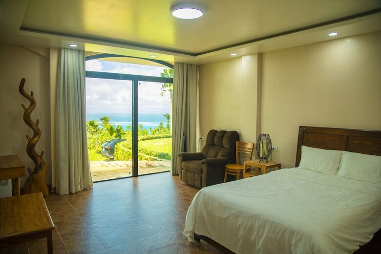 Bed & Breakfast Seven Color Sea View Villa