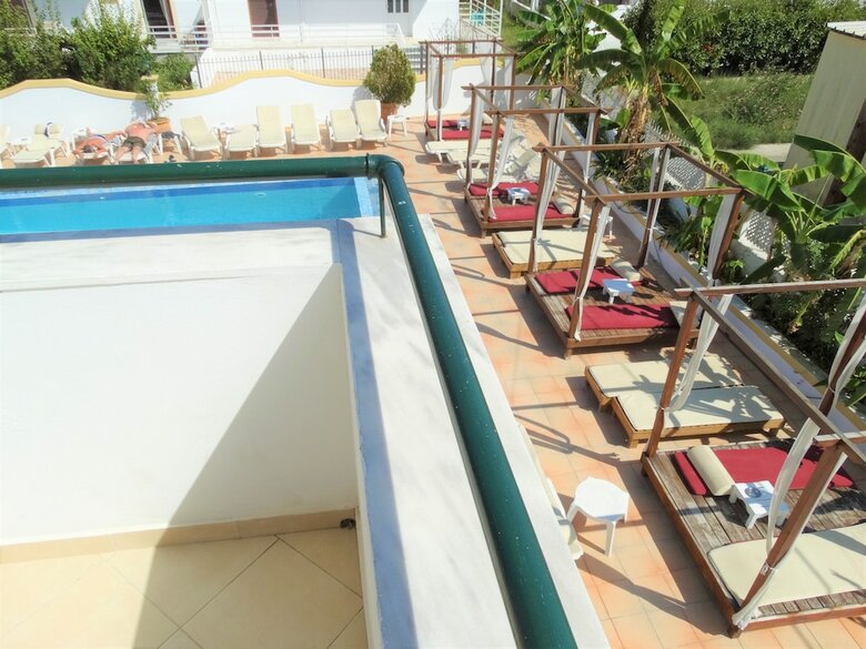Aparthotel Oasis Beach Club