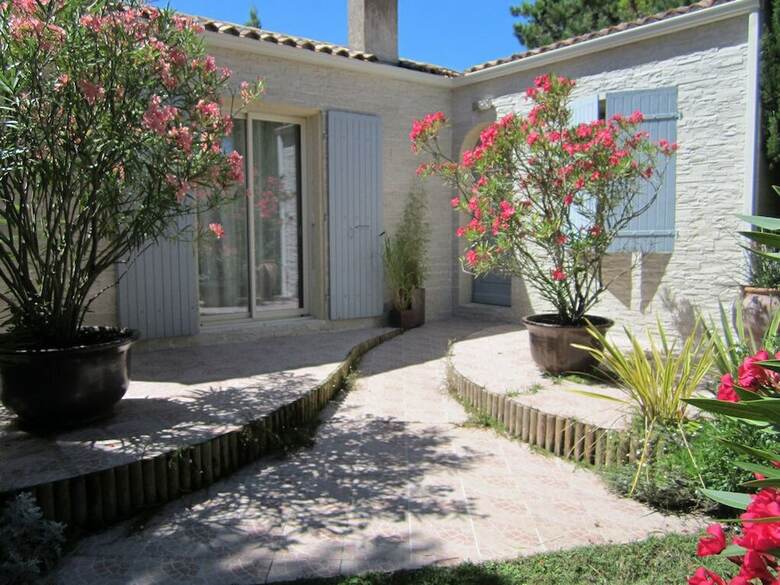 L'enclos Des Lys