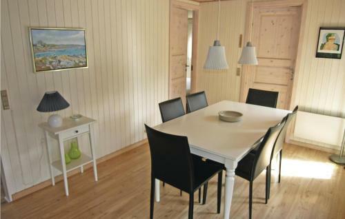 Holiday Home Svaneke 22