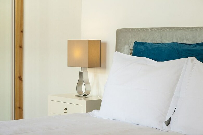 Downtown Pier III Apartment Rentexperience