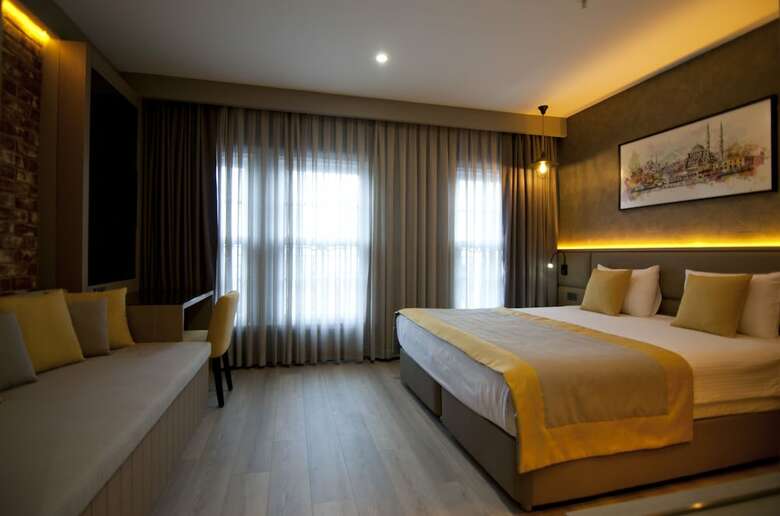 Seraglio Hotel & Suites