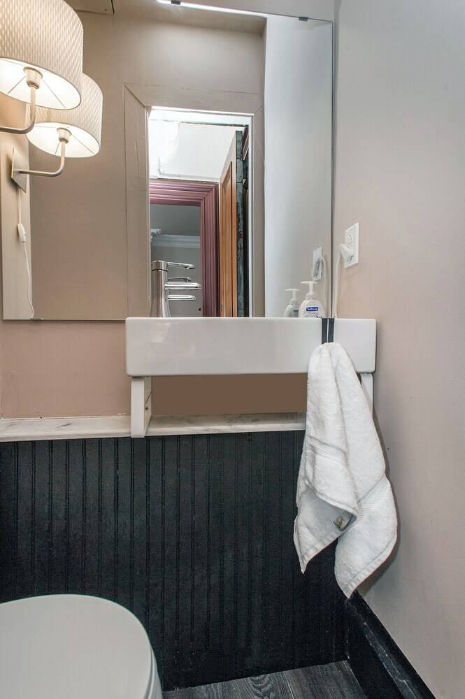Boutique Apartments By The Upton Collection