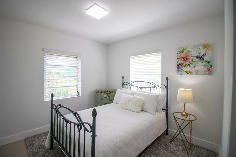 Like New Miami Springs Family Home