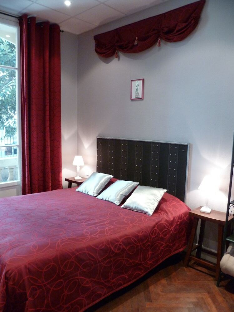 Hotel Victor Hugo