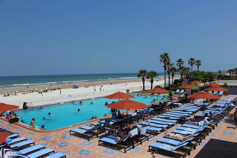 Hotel Plaza Resort & Spa