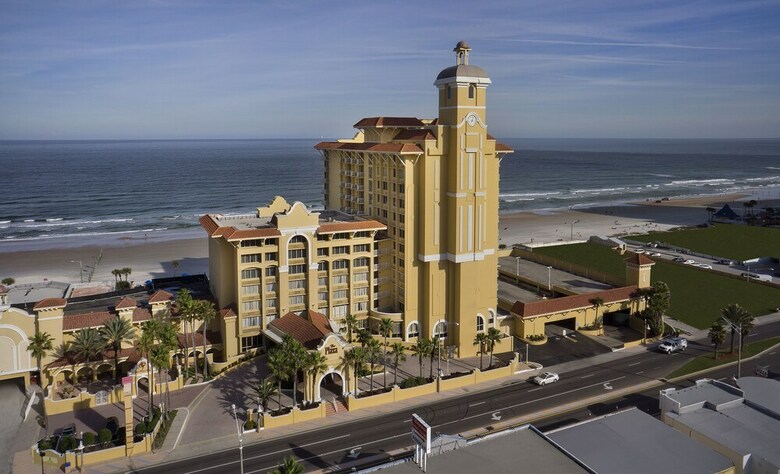 Hotel Plaza Resort & Spa
