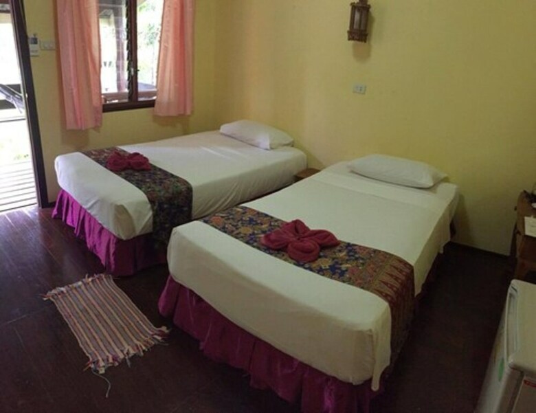 Hotel Lanta Pearl Beach Resort