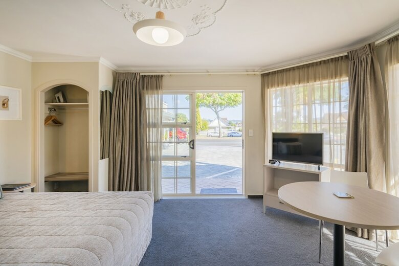 Motel Silver Fern Accommodation & Spa