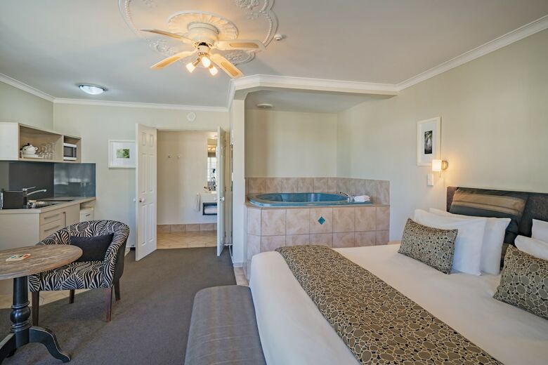 Motel Silver Fern Accommodation & Spa