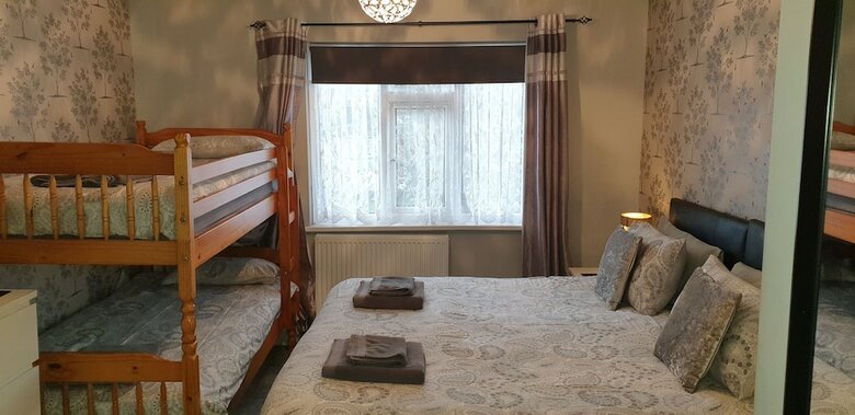 Hotel Roslyn Guest House