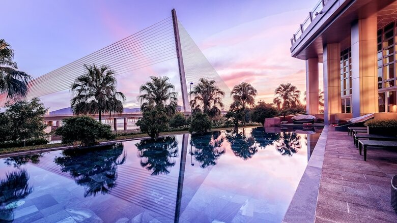Hotel Grand Mercure Danang
