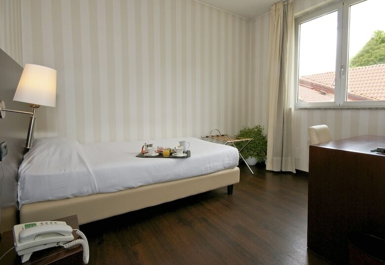 Hotel 2c