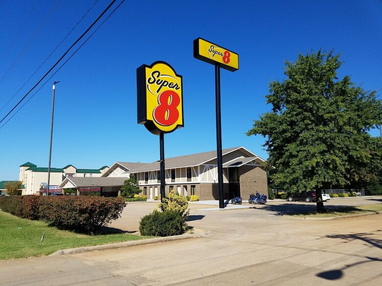 Motel Super 8 By Wyndham Bentonville