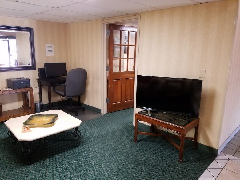 Motel Super 8 By Wyndham Bentonville