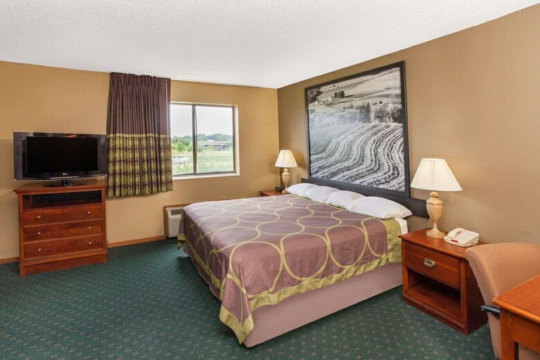 Hotel Super 8 By Wyndham Anamosa Ia
