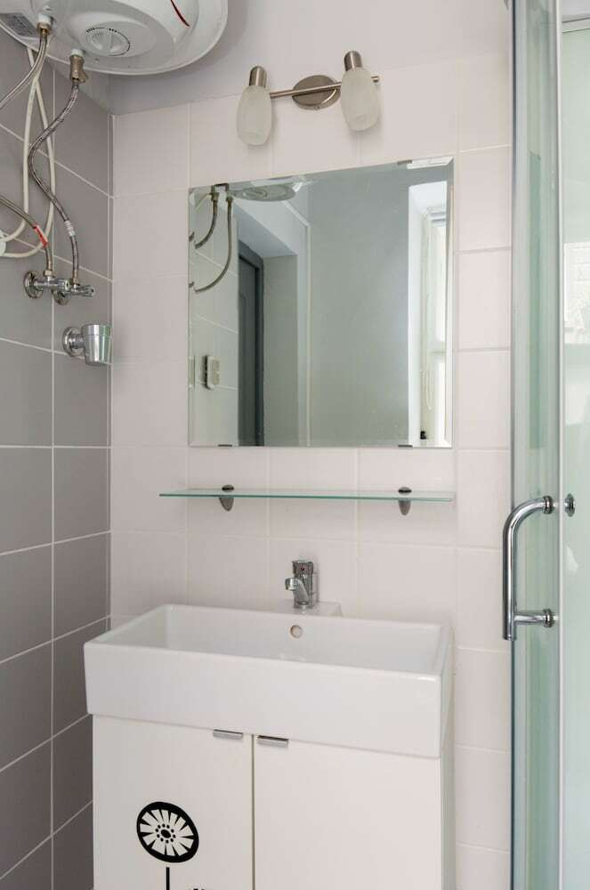 O 40 Apartment