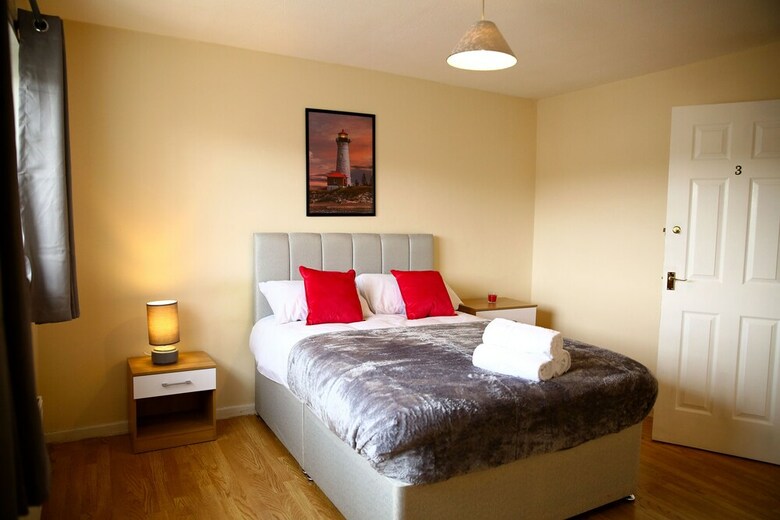 Central Luton Cozy Home