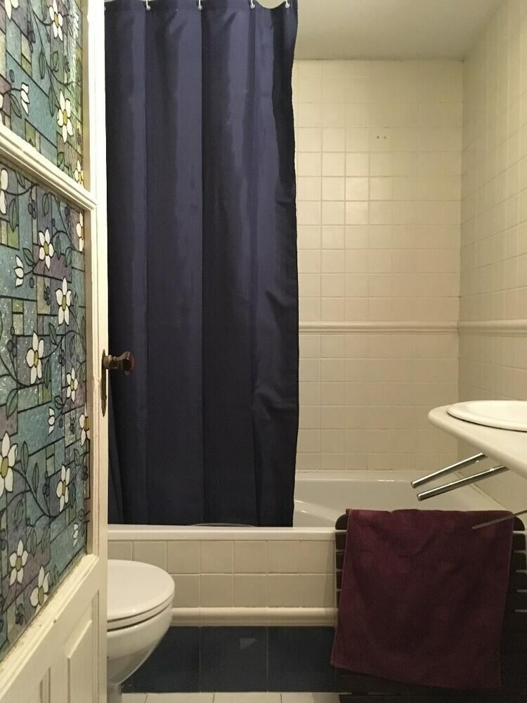 Hostal Albergue Azabache