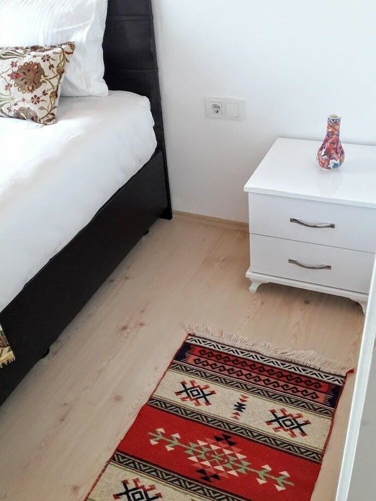 Golden Life Apart Otel