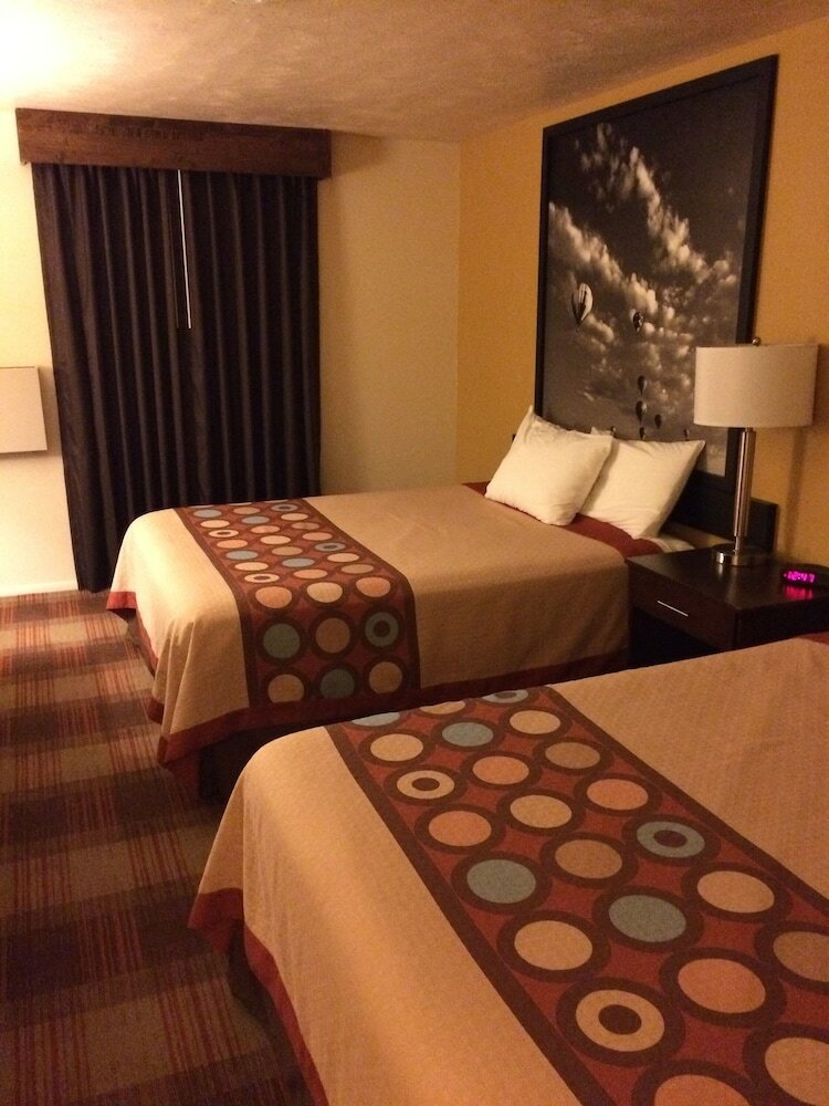 Hotel Super 8 By Wyndham Idaho Falls
