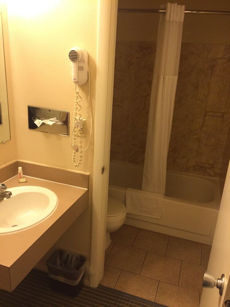 Hotel Super 8 By Wyndham Idaho Falls