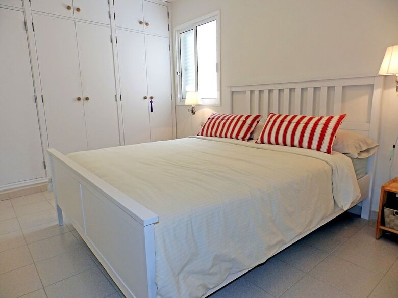 Apartamentos Atico Medano 3