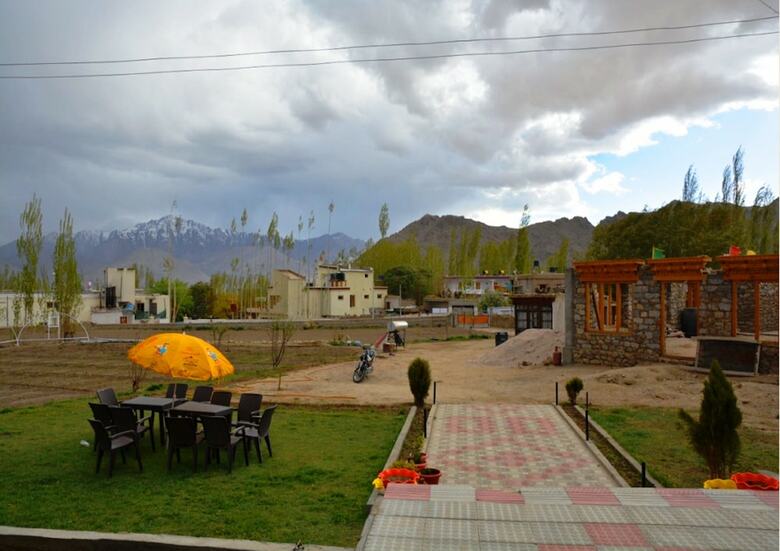 Hotel Tih Khushu Guest House