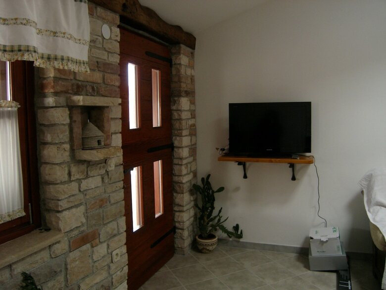 Easeful Pifar Apartment Great Location