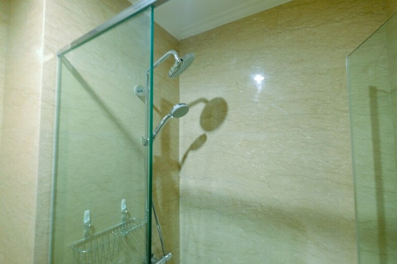 Modern Studio At Menteng Park Apartment