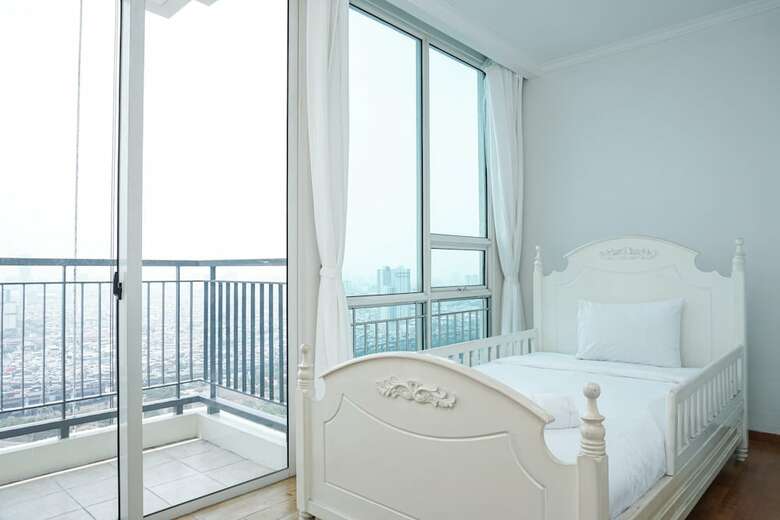 Big And Cozy 2br Apartment At Ancol Mansion
