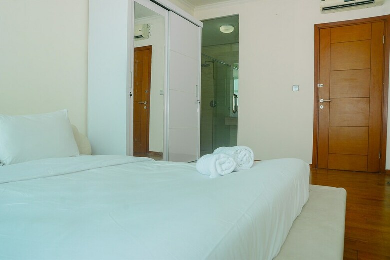Big And Cozy 2br Ancol Mansion Apartment
