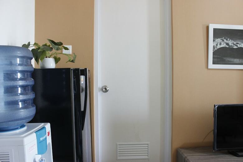 Warm 2br Apartment At Parahyangan Residence