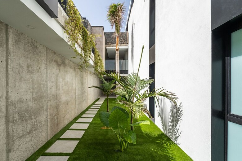 The One Luxury Apartments