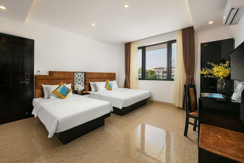 Hotel Tuan Chau Kingly Villa
