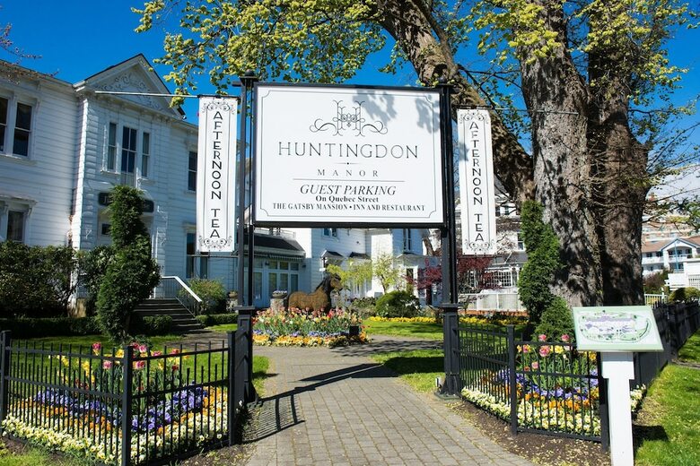 Huntingdon Manor Hotel