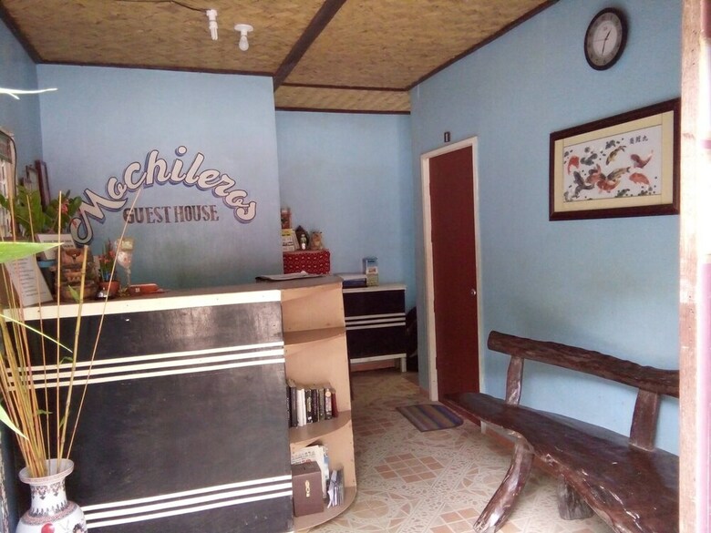 Hotel Mochileros Guesthouse