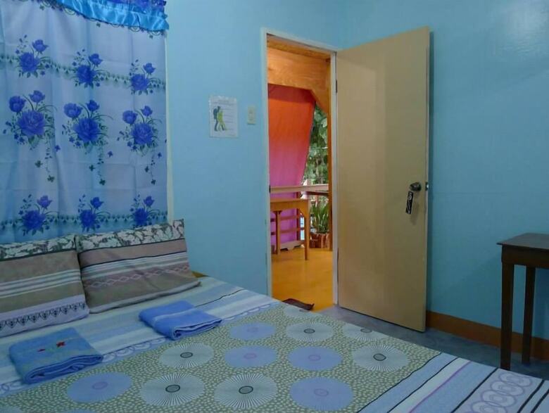 Hotel Mochileros Guesthouse