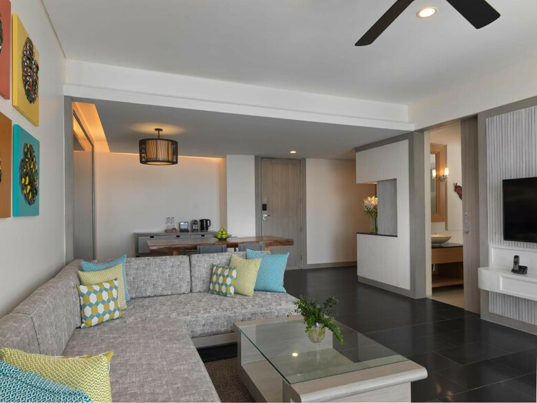 Hotel Avani+ Mai Khao Phuket Suites