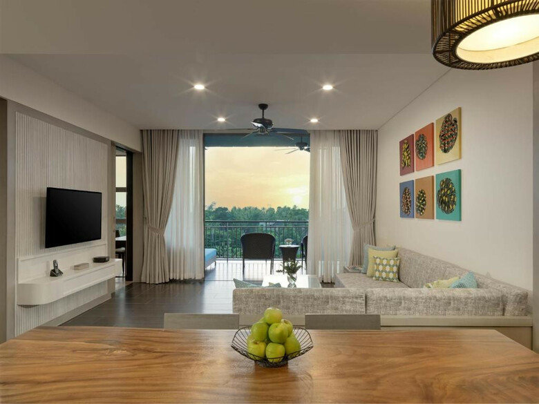 Hotel Avani+ Mai Khao Phuket Suites