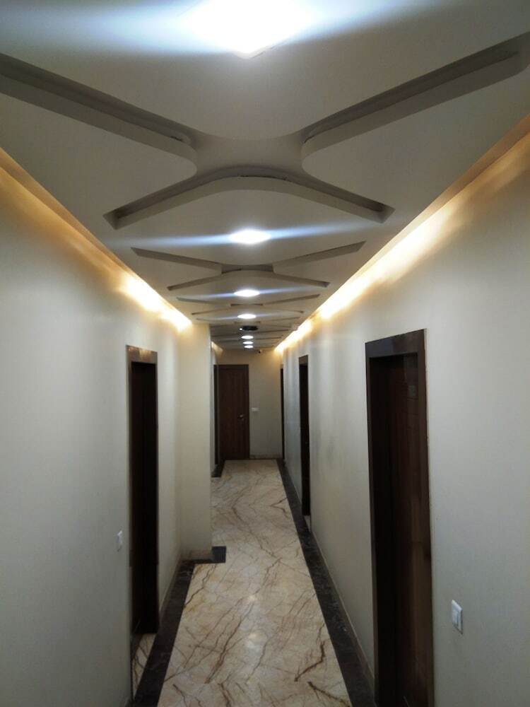 Hotel R P