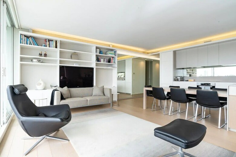 2 Bedroom Apartment With Bay View