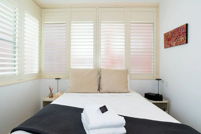 2 Bedroom Apartment With Bay View
