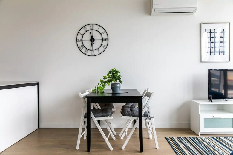 Modern 1 Bedroom Apartment With Rooftop Terrace And Spa