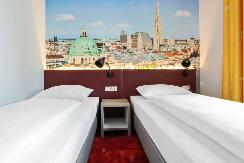 Hotel Campanile Vienna South