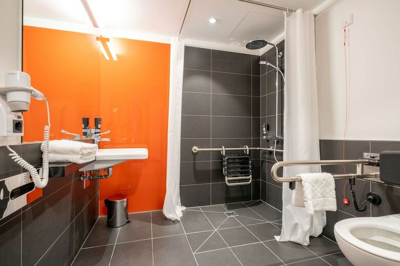 Hotel Campanile Vienna South