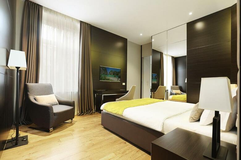 Hotel Maccani Black Luxury Suites