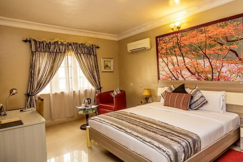 Apartment Royale Hotel And Suite