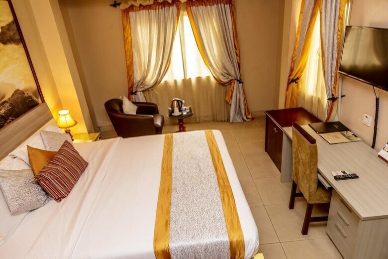 Apartment Royale Hotel And Suite