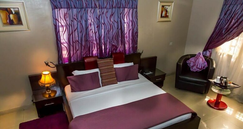 Apartment Royale Hotel And Suite